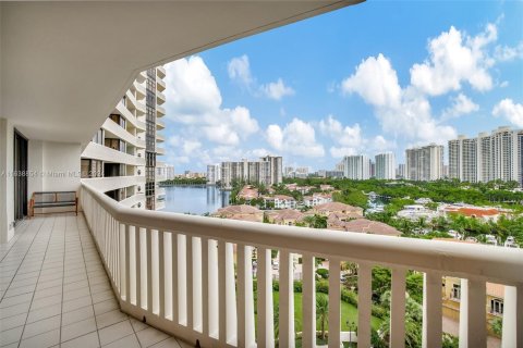 Condominio en venta en Aventura, Florida, 3 dormitorios, 141.21 m2 № 1316062 - foto 15