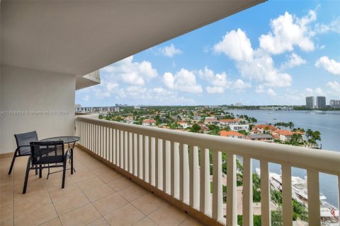 Condominio en venta en Aventura, Florida, 3 dormitorios, 141.21 m2 № 1316062 - foto 5