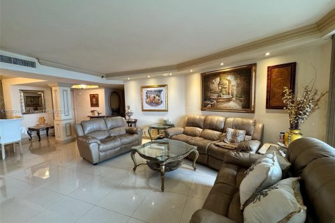 Condominio en venta en Aventura, Florida, 3 dormitorios, 176.51 m2 № 1368771 - foto 7