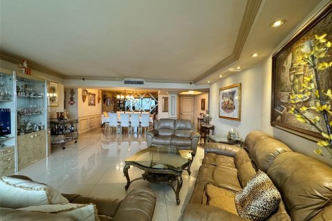 Condo in Aventura, Florida, 3 bedrooms  № 1368771 - photo 9