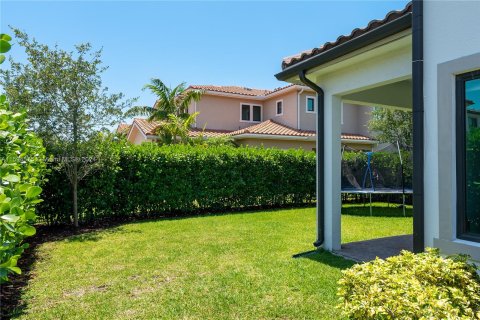 Villa ou maison à vendre à Hollywood, Floride: 4 chambres, 245.17 m2 № 1187473 - photo 3