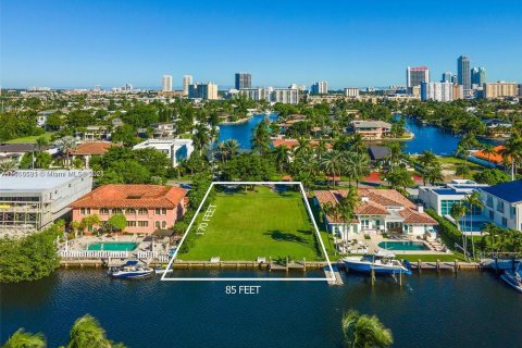 Купить земельный участок в Халландейл-Бич, Флорида № 1101781 - фото 2