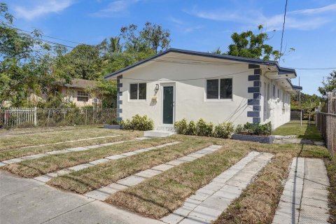 Immobilier commercial à vendre à North Miami Beach, Floride: 140.47 m2 № 1101782 - photo 29