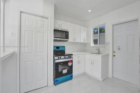 Immobilier commercial à vendre à North Miami Beach, Floride: 140.47 m2 № 1101782 - photo 17