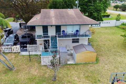 Immobilier commercial à vendre à Pompano Beach, Floride: 183.3 m2 № 1162534 - photo 1