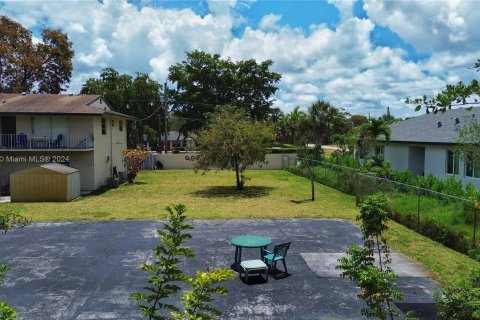 Immobilier commercial à vendre à Pompano Beach, Floride: 183.3 m2 № 1162534 - photo 14