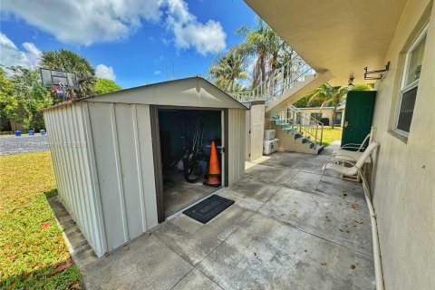 Immobilier commercial à vendre à Pompano Beach, Floride: 183.3 m2 № 1162534 - photo 15