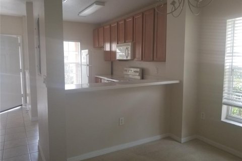 Townhouse in Davenport, Florida 2 bedrooms, 99.96 sq.m. № 1365065 - photo 3