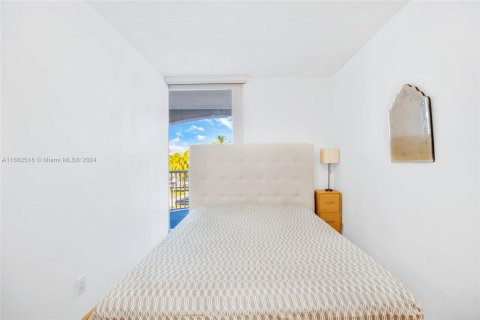 Condominio en venta en Miami Beach, Florida, 52.95 m2 № 1415525 - foto 11