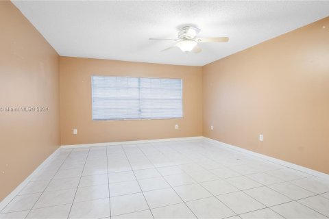 Villa ou maison à vendre à Miami, Floride: 3 chambres, 156.73 m2 № 1315616 - photo 26