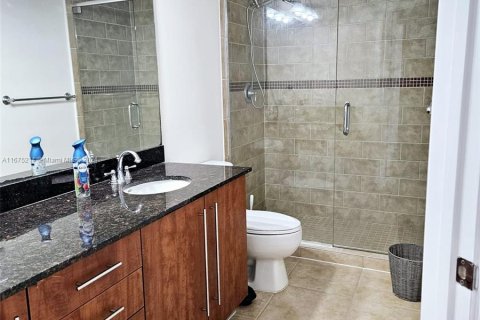 Condo in Miami, Florida, 3 bedrooms  № 1399047 - photo 8