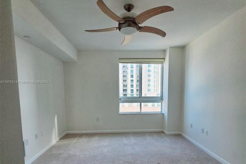 Condo in Miami, Florida, 3 bedrooms  № 1399047 - photo 5