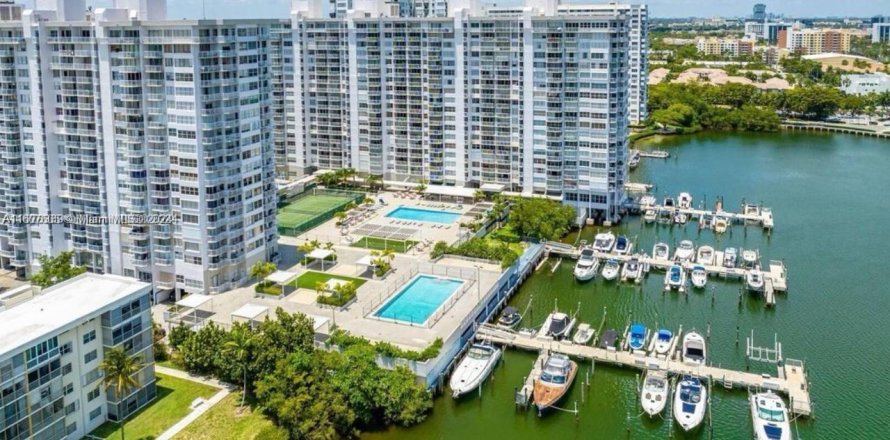 Condo in Aventura, Florida, 3 bedrooms  № 1229019