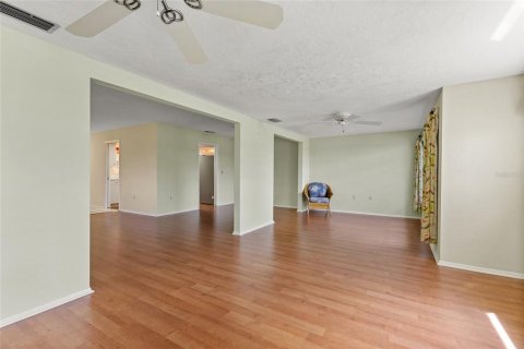 Villa ou maison à vendre à Sarasota, Floride: 2 chambres, 164.34 m2 № 1377996 - photo 17