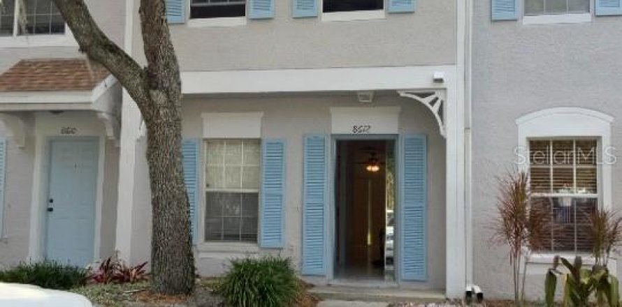 Townhouse in Tampa, Florida 2 bedrooms, 110 sq.m. № 1426743