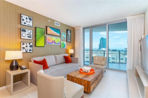 Copropriété à vendre à Hollywood, Floride: 2 chambres, 104.61 m2 № 818768 - photo 3