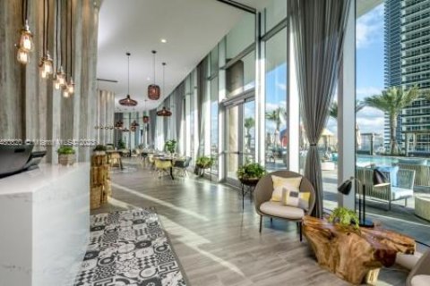 Copropriété à vendre à Hollywood, Floride: 2 chambres, 104.61 m2 № 818768 - photo 25