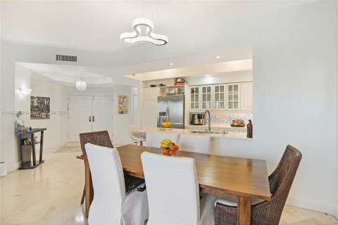 Condo in Aventura, Florida, 3 bedrooms  № 1401718 - photo 30