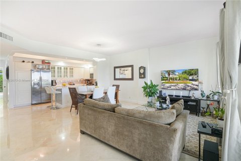 Condo in Aventura, Florida, 3 bedrooms  № 1401718 - photo 7