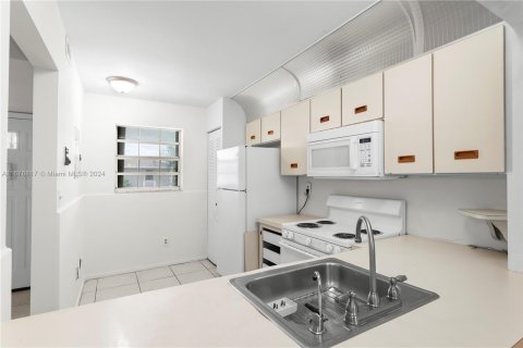 Condominio en venta en Miami, Florida, 3 dormitorios, 98.85 m2 № 1401676 - foto 4