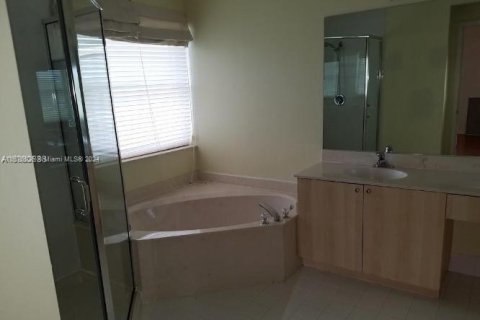 Casa en venta en Miramar, Florida, 4 dormitorios, 234.49 m2 № 1401679 - foto 20