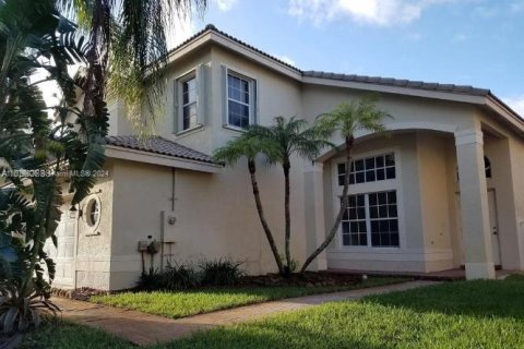 Casa en venta en Miramar, Florida, 4 dormitorios, 234.49 m2 № 1401679 - foto 2