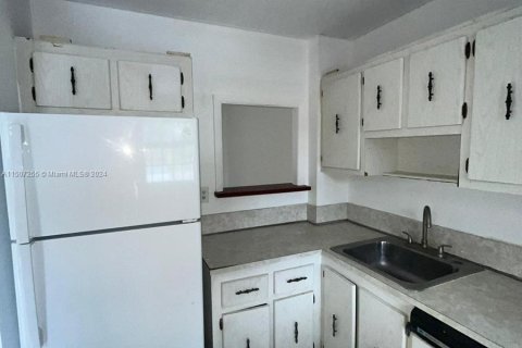 Condominio en venta en Hallandale Beach, Florida, 1 dormitorio, 58.06 m2 № 991107 - foto 5