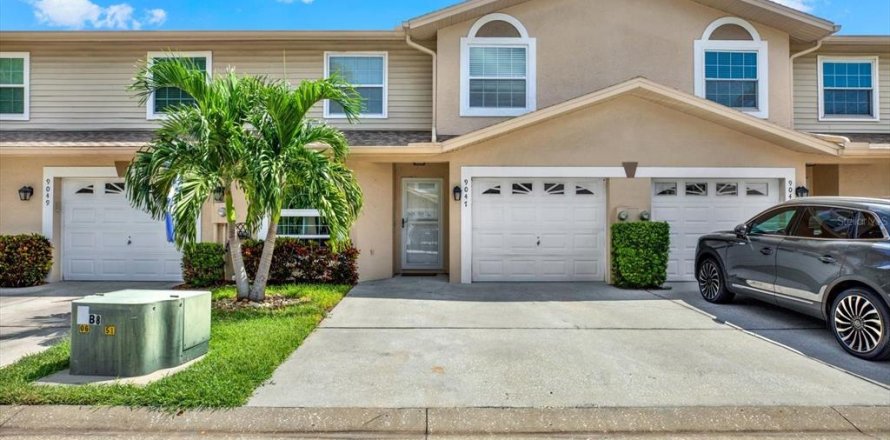 Townhouse in Seminole, Florida 3 bedrooms, 154.03 sq.m. № 1363664