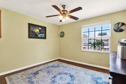 Townhouse in Seminole, Florida 3 bedrooms, 154.03 sq.m. № 1363664 - photo 19