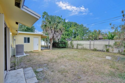 Villa ou maison à vendre à Lauderhill, Floride: 5 chambres, 157 m2 № 1146547 - photo 16