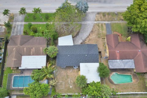 Купить виллу или дом в Лодерхилл, Флорида 5 спален, 157м2, № 1146547 - фото 6