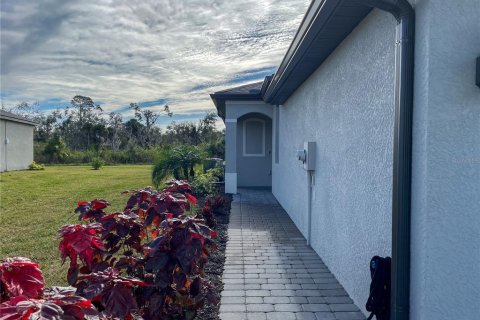 Casa en venta en Port Charlotte, Florida, 2 dormitorios, 144.37 m2 № 917941 - foto 4