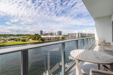 Condominio en venta en Hollywood, Florida, 1 dormitorio, 65.22 m2 № 756736 - foto 20