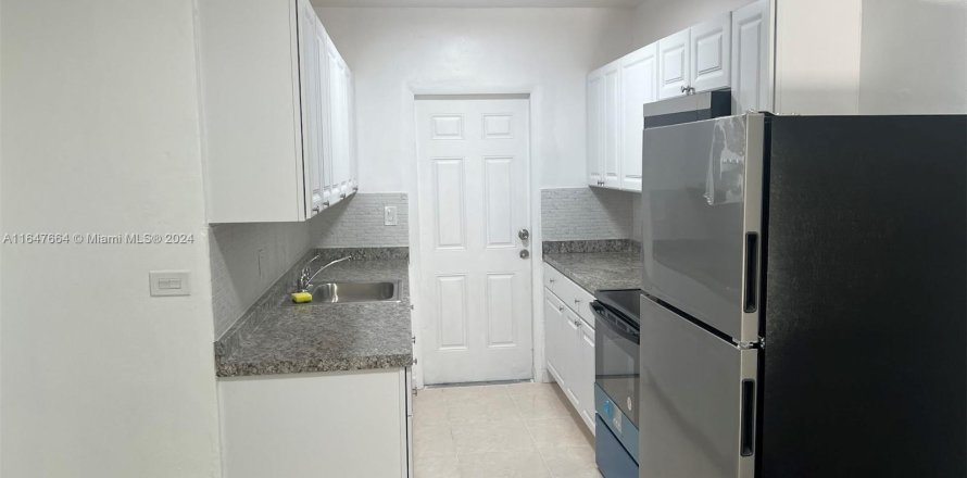 Condo à North Miami Beach, Floride, 2 chambres  № 1331316