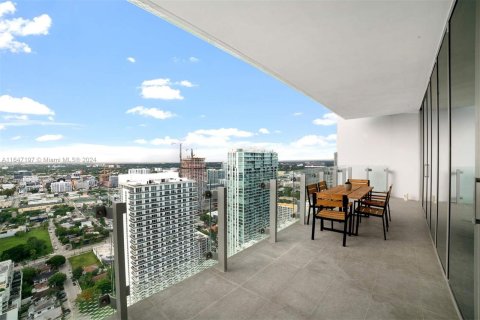 Condo in Miami, Florida, 2 bedrooms  № 1365931 - photo 19