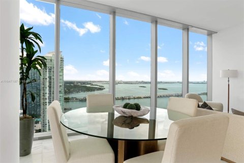 Condo in Miami, Florida, 2 bedrooms  № 1365931 - photo 5