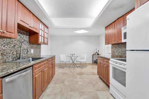 Condominio en venta en Miami, Florida, 2 dormitorios, 181.16 m2 № 1400232 - foto 9