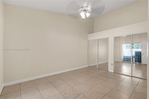 Condo in Miami, Florida, 3 bedrooms  № 1400231 - photo 8