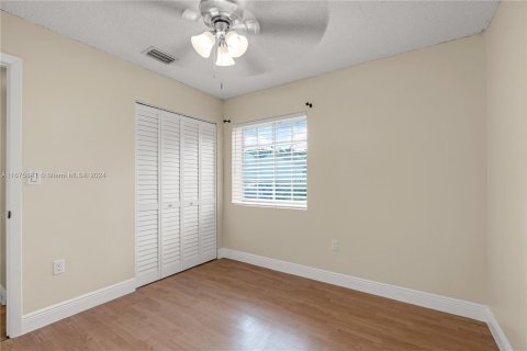 Condo in Miami, Florida, 3 bedrooms  № 1400231 - photo 14