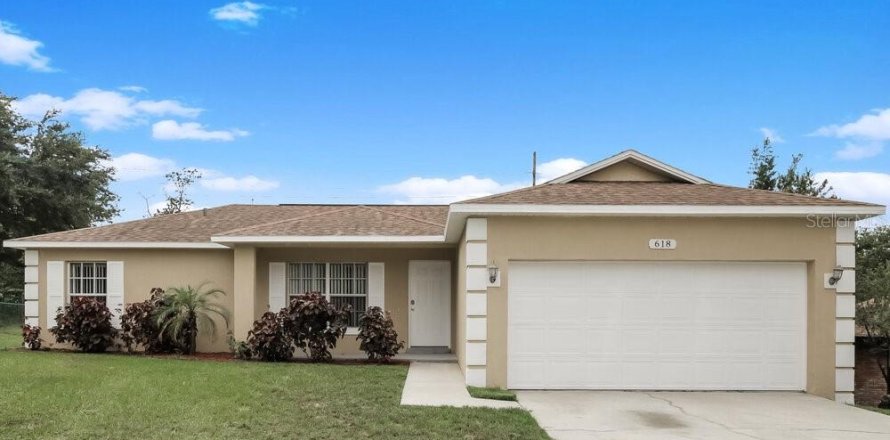 House in Clermont, Florida 3 bedrooms, 103.96 sq.m. № 1367664