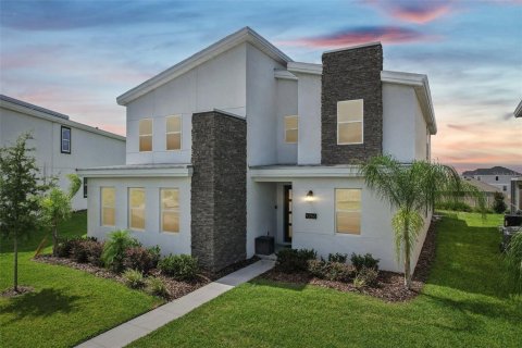 Casa en venta en Davenport, Florida, 7 dormitorios, 357.67 m2 № 1261396 - foto 1