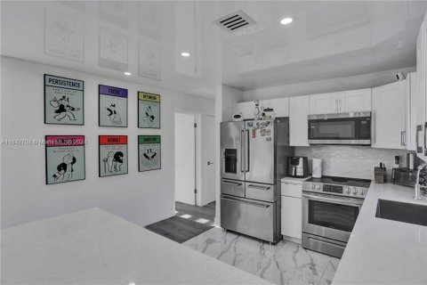 Casa en venta en Hollywood, Florida, 3 dormitorios, 162.95 m2 № 1324536 - foto 14