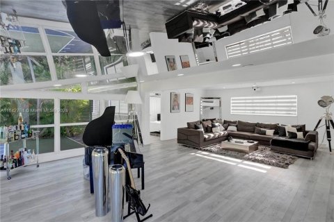 Casa en venta en Hollywood, Florida, 3 dormitorios, 162.95 m2 № 1324536 - foto 6