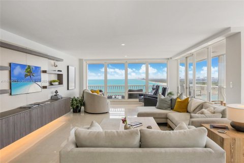 Condo in Fort Lauderdale, Florida, 2 bedrooms  № 1399008 - photo 3