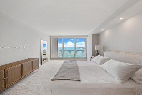 Condo in Fort Lauderdale, Florida, 2 bedrooms  № 1399008 - photo 12