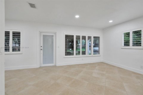 Casa en alquiler en Fort Lauderdale, Florida, 3 dormitorios, 110.37 m2 № 1399019 - foto 19