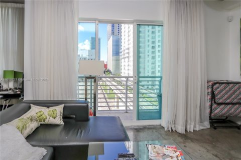 Condo in Miami, Florida, 1 bedroom  № 1366960 - photo 15