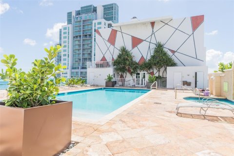 Condo in Miami, Florida, 1 bedroom  № 1366960 - photo 30