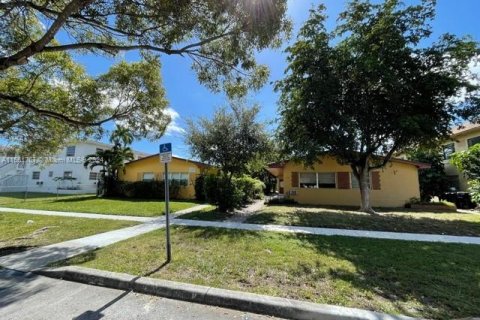 Купить коммерческую недвижимость в Норт-Майами-Бич, Флорида 227.61м2, № 1101400 - фото 21