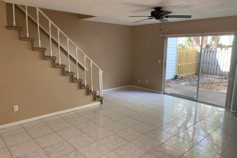 Adosado en alquiler en Tampa, Florida, 2 dormitorios, 117.15 m2 № 1369567 - foto 17